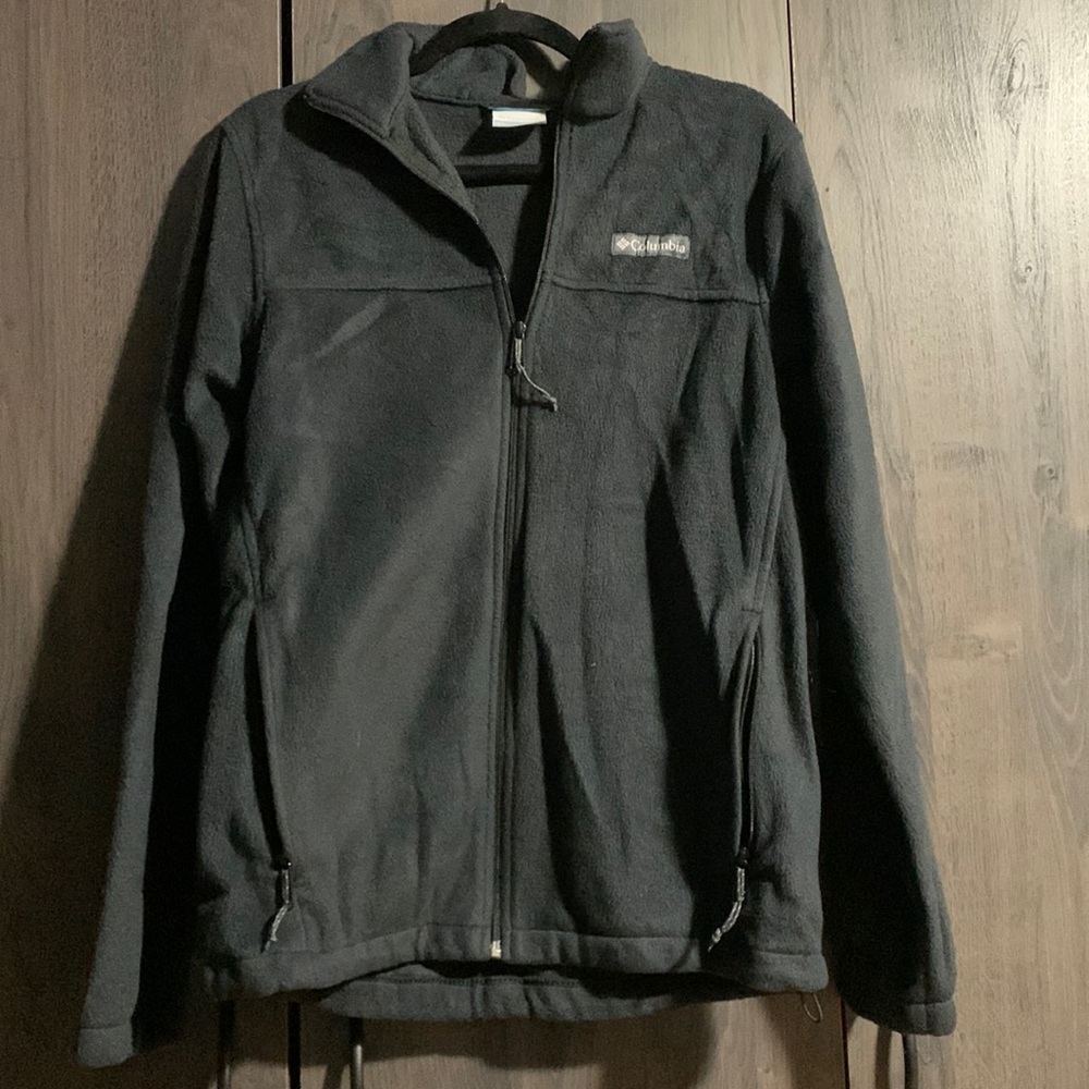 Men’s Columbia fleece zip up!